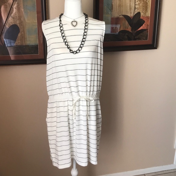 Lou & Grey Dresses & Skirts - NWOT Lou & Grey Tie-Waist Dress